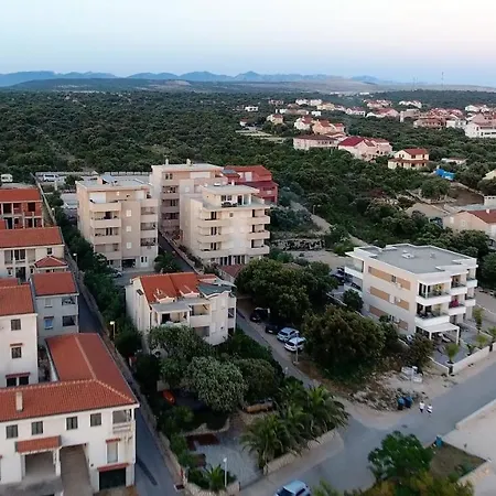 Giovanni Apartments Family Resort Hotel apartamentowy Mandre