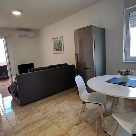 Giovanni Apartments Family Resort * Mandre