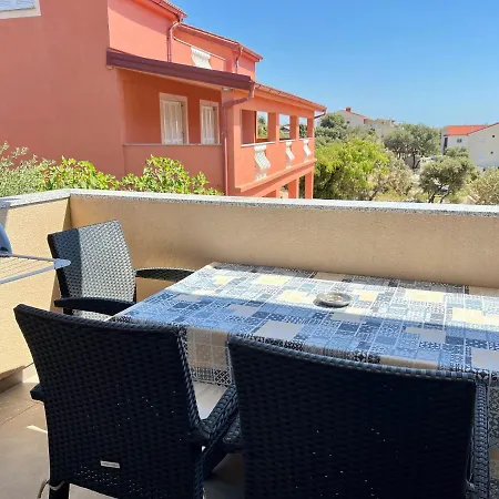 Giovanni Apartments Family Resort Mandre
