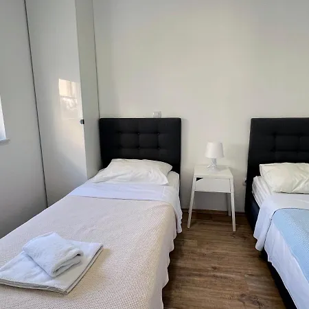 Giovanni Apartments Family Resort Mandre